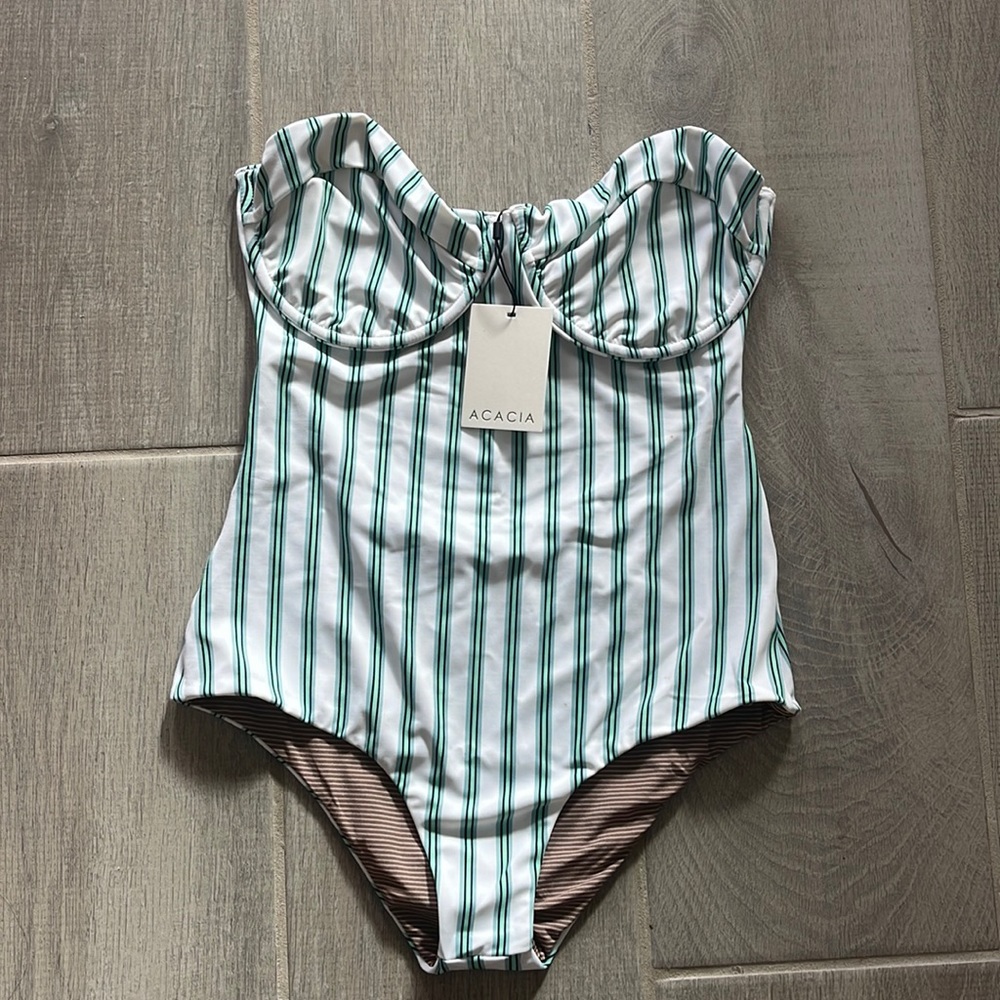 Nwt acacia full piece swim suit🩱
